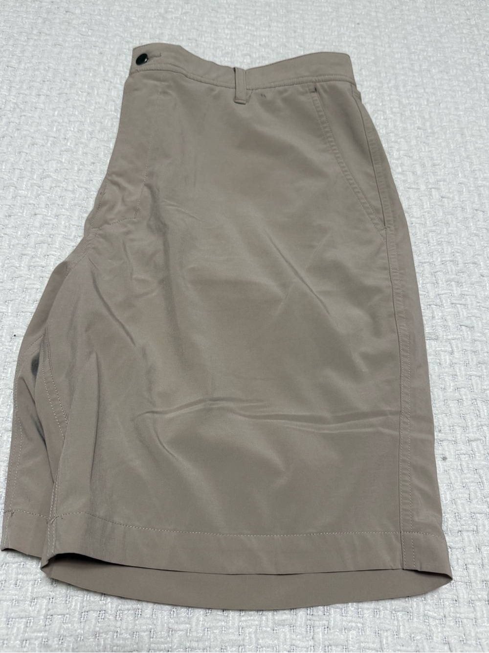 FootJoy men’s khaki golf shorts, size 38